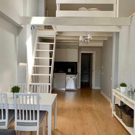 Bpirineos-Blest Apartment เบนาสเก ภายนอก รูปภาพ