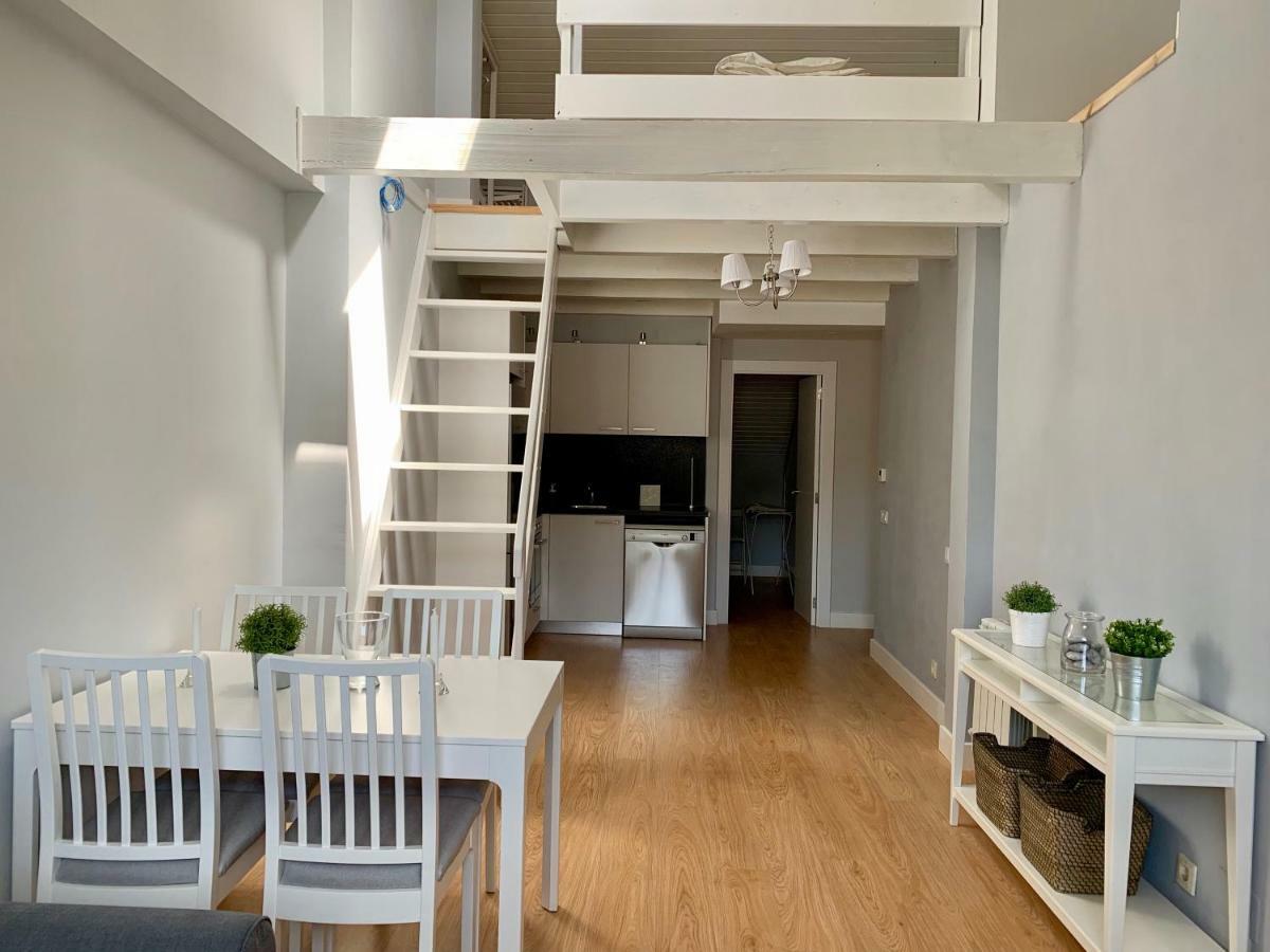 Bpirineos-Blest Apartment เบนาสเก ภายนอก รูปภาพ