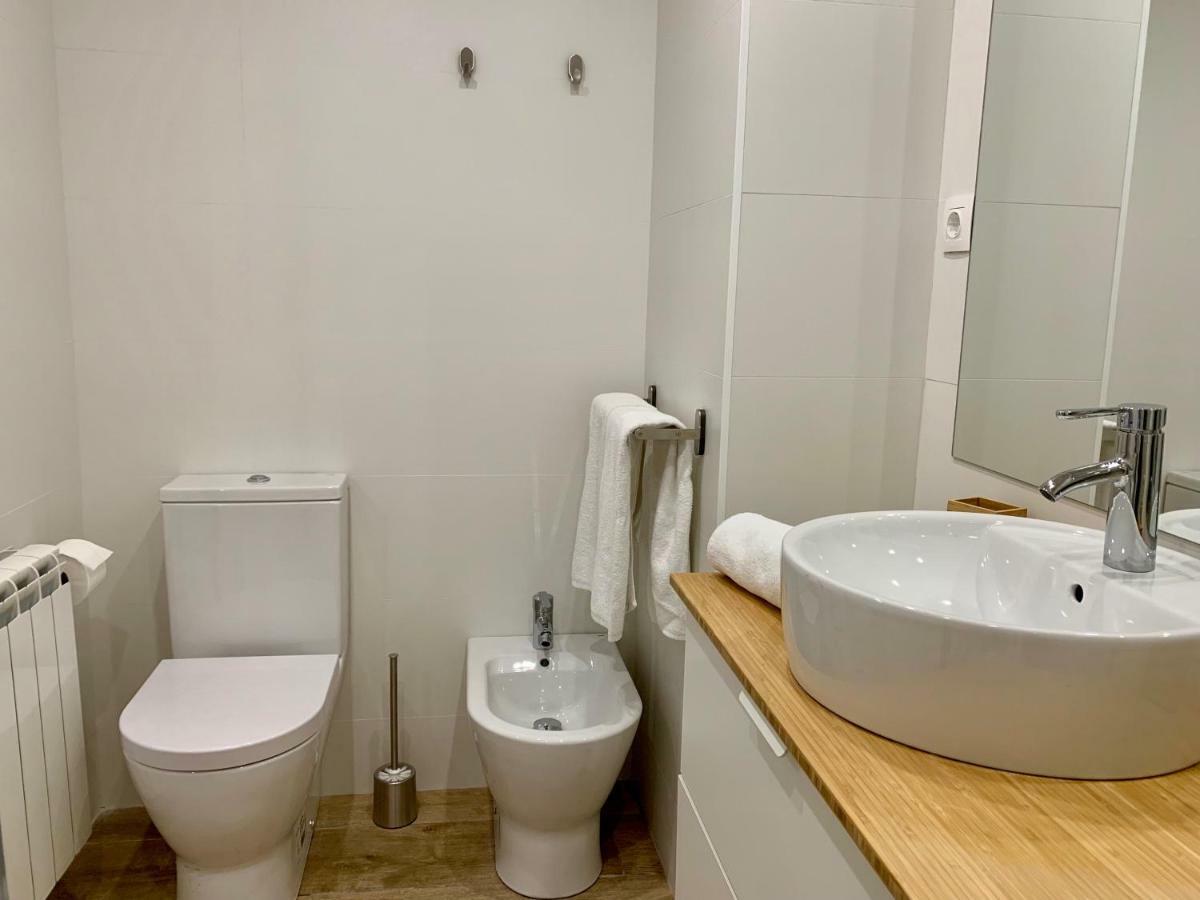 Bpirineos-Blest Apartment เบนาสเก ภายนอก รูปภาพ